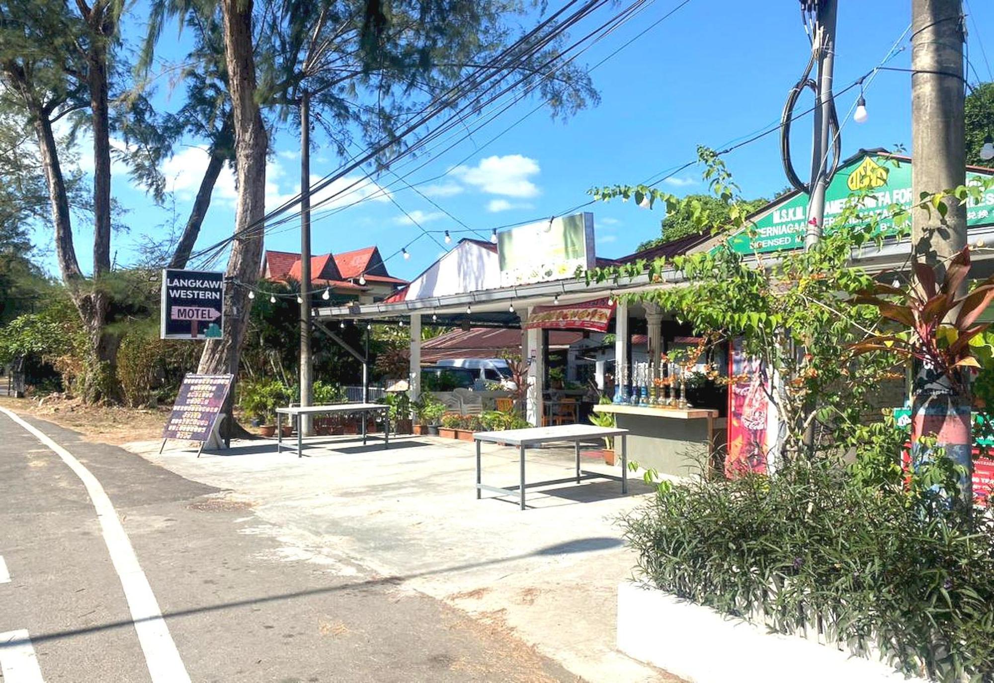 Langkawi Western Motel Пантай-Сенанг Экстерьер фото